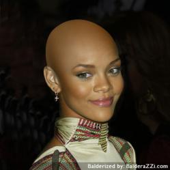Rihanna sin peluca